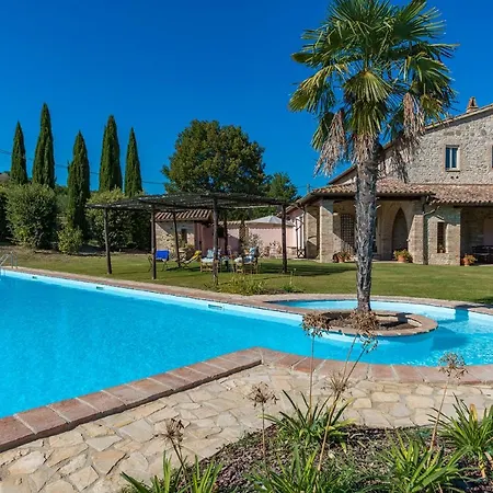 Villa Casale Cicognola 12, Emma